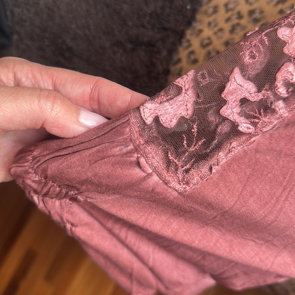 POL Dusty Rose Tunic with Lace Accents - Picture 6 of 6